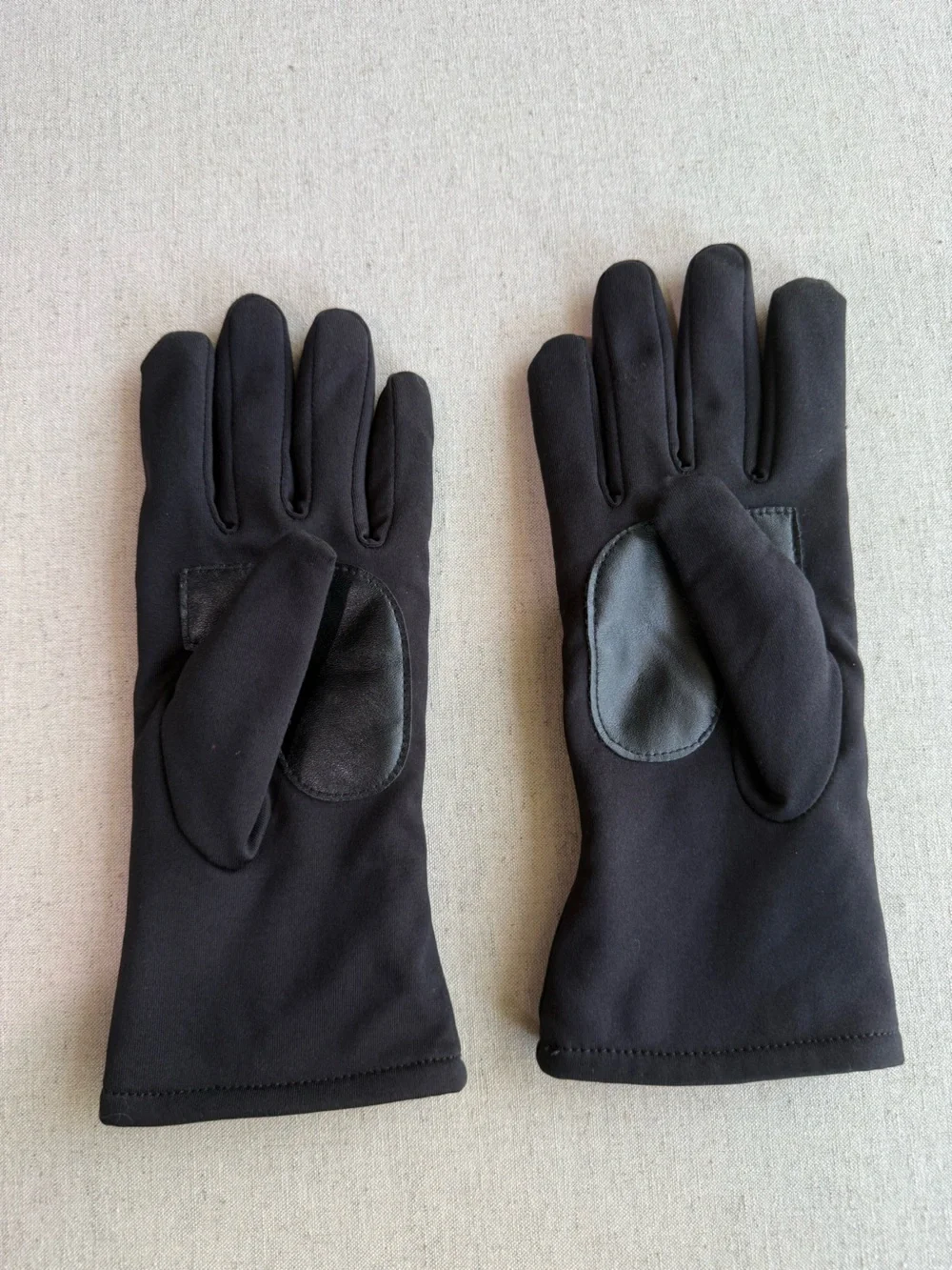 Calvin Klein Black Fleece-Lined Gloves Women’s Size S/M Faux Leather Palm Patch